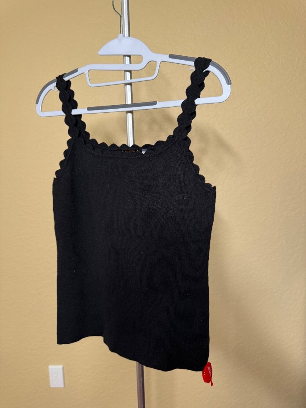 Elie Tahari Black Scallop Trim Knit Tank Top NWT Size Medium